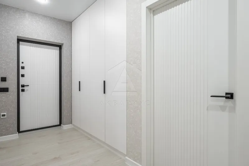 Прихожая — Ремонт двухкомнатной квартиры, 68 м²