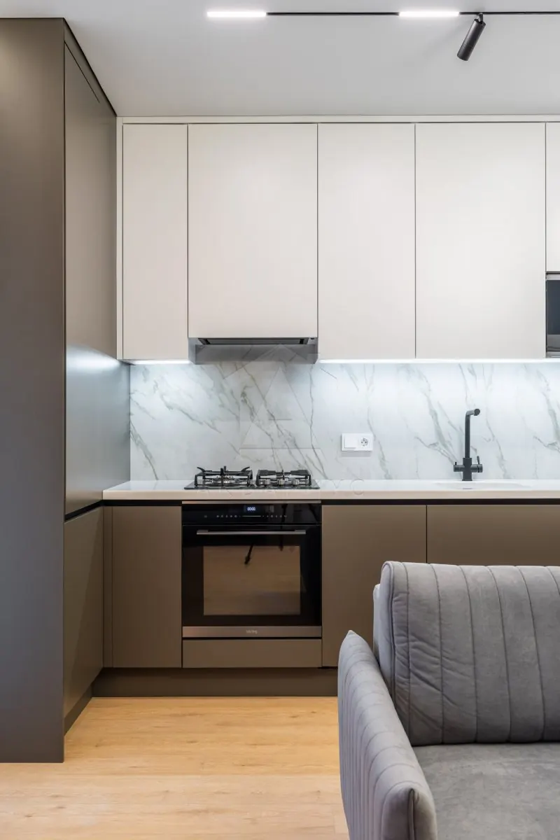 Кухня-гостиная — Ремонт квартиры-студии, 36 м²